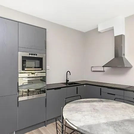 Practical Near Center 斯塔万格