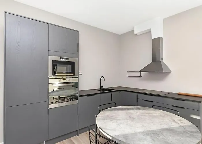 Practical Near Center 斯塔万格